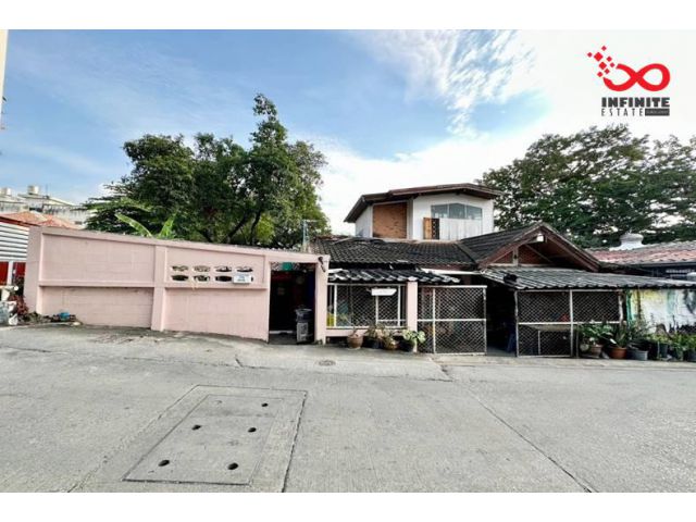 ขายที่ดินพร้อมสิ่งปลูกสร้าง ซอยอินทามระ41 ถนนสุทธิสารวินิจฉัย หลังมุม