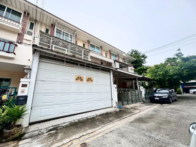 ขายด่วนหมู่บ้าน ศุภาลัย สวนหลวงร.9 สภาพใหม่มาก (N.668)