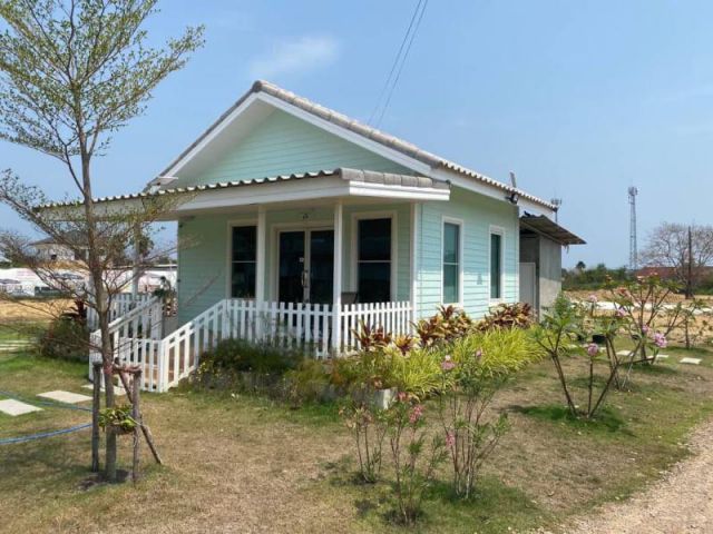 ขายที่ดิน 18 ไร่ 52 ตารางวา ติดทางหลวงแผ่นดินสายเพชรบุรี-บ้านแหลมฝั่งตะวันออก