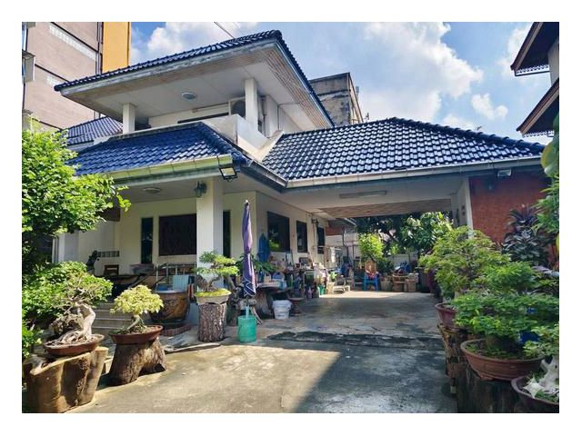 ขายบ้านเดี่ยว 2 ชั้น ขนาด 101 ตารางวา เข้าซอยเพชรเกษม 200 เมตร