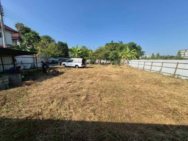 ขายที่ดิน**สายไหม ซ.32 เนื้อที่ 200 ตรว.(แบ่งขาย)**