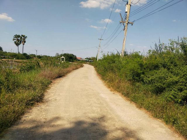 ขายที่ดิน31ไร่ไร่ละ380000-ติดถนนคอนกรีต+คลอง ต.ห้วยม่วง อ.กำแพงแสน จ.นครปฐม.เหมาะที่จัดสรร/เลี้ยงกุ้งปลา ใก้ลถนน3231