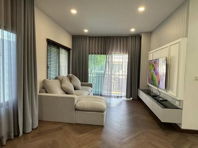 P1950 ให้เช่า ขาย หมู่บ้าน บริทาเนีย BRITANIA บางนาศรีวารี