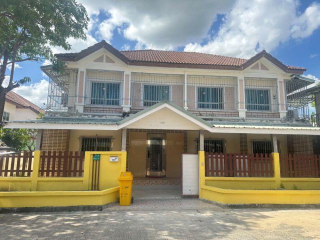 ขายบ้านเดี่ยว 2 ชั้น หมู่บ้านสินทวี กรีนวิลล์ 2 พร้อมเข้าอยู่ ทำเลดี เดินทางสะดวก ใกล้รร.วัดคลองสวน (พรหมอุทิศวิทยาคาร)