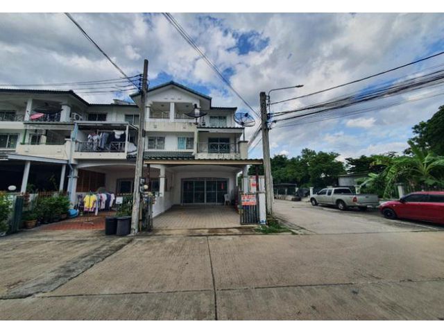 ขายทาวน์เฮ้าส์ หมู่บ้านมนเทียรทิพย์ ซอยคู้บอน 27 ถนนรามอินทรา เขตบางเขน กรุงเทพมหานคร