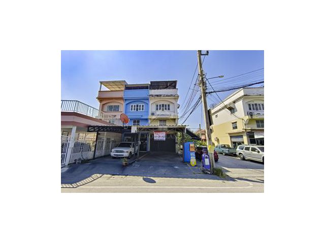 ตึกแถว 2.5 ชั้น หมู่บ้าน บัวทองธานี (หลังมุม)