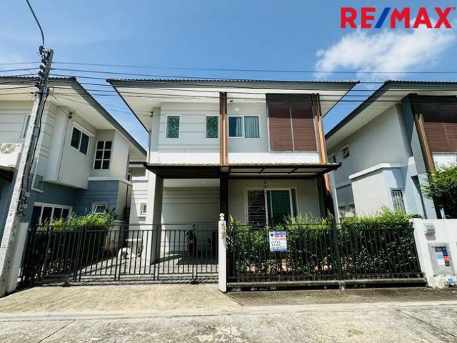 บ้านแฝดมือสองโครงการธาราราชพฤกษ์-ปิ่นเกล้าอยู่ต้นโครงการ พร้อมเข้าอยู่ทำเลดี โครงการดี