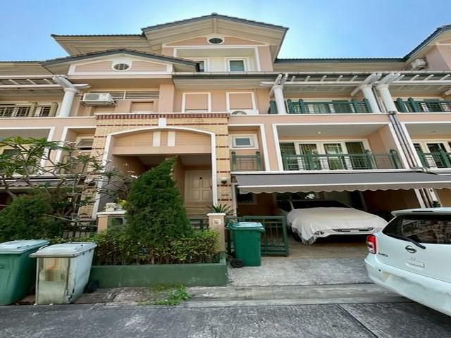 ให้เช่าทาวน์โฮมหรู 4 ชั้น โครงการ คริสตัล วิลล์ ซอยประดิษฐ์มนูธรรม 19 ติดทางด่วน เอกมัยรามอินทรา ทำเลใกล้เซ็นทรัลอีสต์วิ