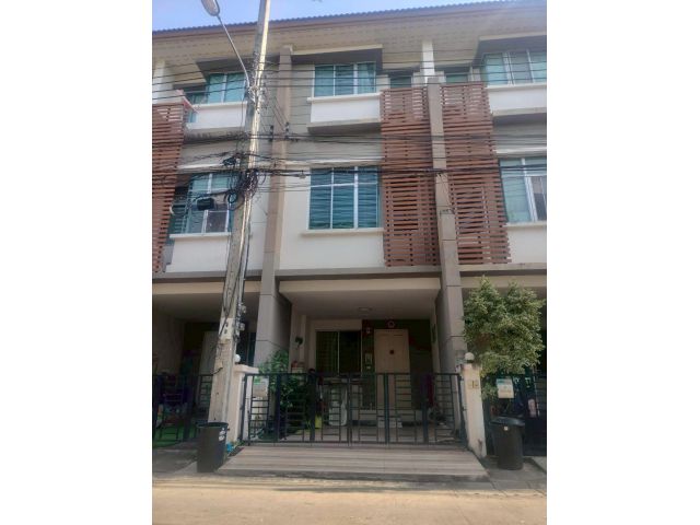 ขายทาวน์โฮม 3 ชั้น (พร้อมผู้เช่า)หมู่บ้าน ทาวน์พลัส ถนนประชาอุทิศ ติด Big C ประชาอุทิศ 90