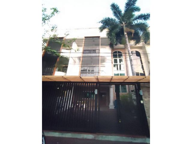 ให้เช่าทาวน์โฮม 3 ชั้น 84 แมนชั่น ประดิษฐ์มนูธรรม 5 เลียบด่วน