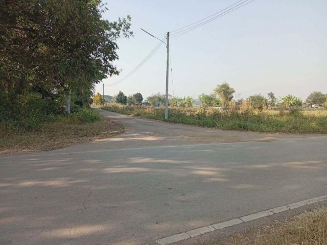 ขายที่ดิน แม่ทะ หลังเทศบาลนาครัว บ้านหลุก ที่ติดถนน