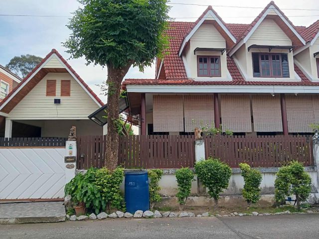 ขายถูกมาก!! บ้าน 2 หลัง บนที่ดิน 122 ตร.ว. ทำเลทอง อ.บ้านฉาง จ.ระยอง ใกล้โลตัส ชายหาด นิคม  สนามบินฯ