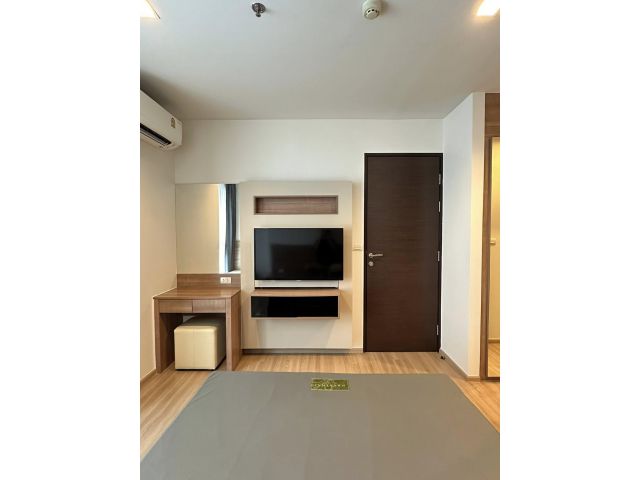 Rhythm Sathorn clean nice