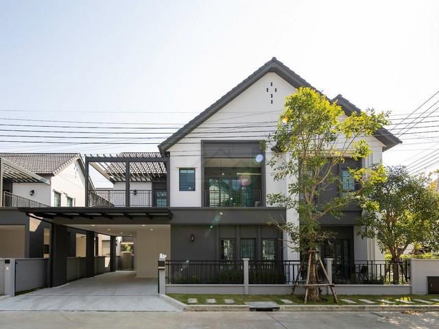 ให้เช่าบ้านเดี่ยว 2 ชั้น  CENTRO BANGNA หลังเมกะบางนา