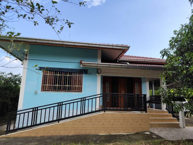 ขายบ้านพร้อมที่ดินสวน ใกล้แหล่งท่องเที่ยว ทำเลดีติดถนนสาธารณะ ต.สาริกา อ.เมือง จ.นครนายก (เจ้าของขายเอง)