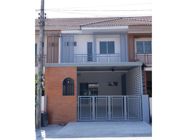 ทาวโฮมไซส์ใหญ่