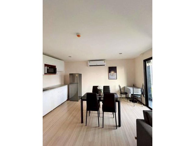 เฟรช คอนโดมิเนียม  ใกล้รถไฟฟ้าถึง 3 สาย แบบโลว์ไรส์