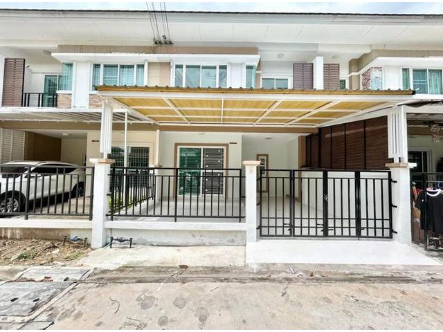 ขายทาวน์โฮม 2 ชั้น หมู่บ้านเดอะเซ็นทรัล2 สุรศักดิ์ ศรีราชา ชลบุรี