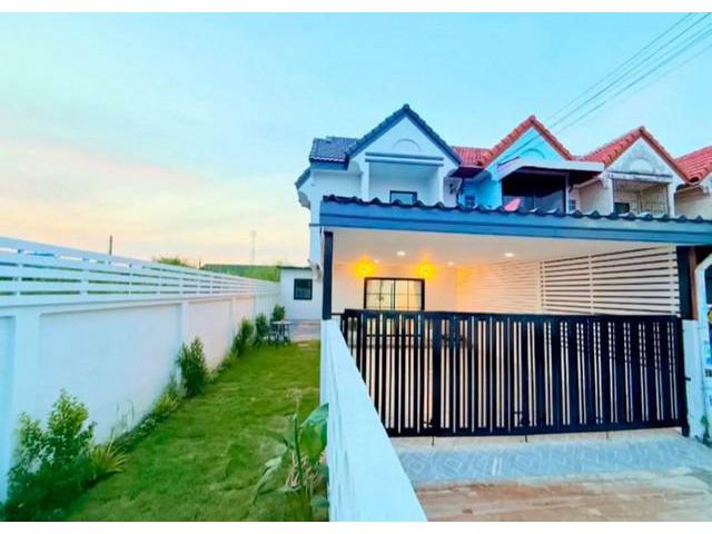 ขายทาวน์โฮม 2 ชั้น หลังริม หมู่บ้านงามเจริญ 4 ซอยสยามคันทรีคลับ พ