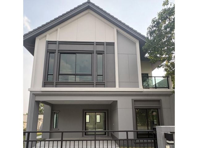 ขาย/ให้เช่าบ้านเดี่ยว 2 ชั้น หมู่บ้าน Britania วงแหวน-เทพารักษ์  ซอยมังกร เทพารักษ์