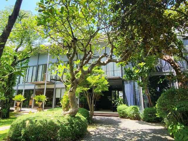 ขาย บ้าน ออฟฟิต หลังใหญ่ Modern loft style บนเนื้อที่ 2-1-51 ไร่