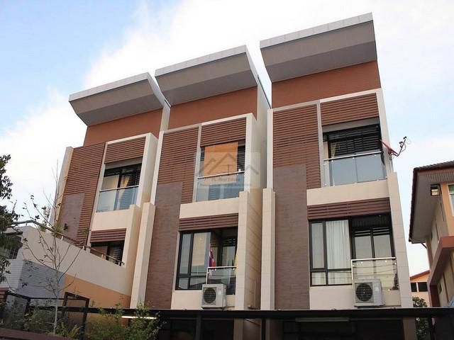 ให้เช่าโฮมออฟฟิศ3ชั้น สไตล์โมเดิร์น 270 ตรม. อารีย์สัมพันธ์7 ใกล้