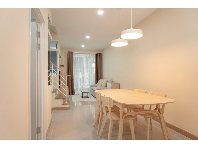 ทาวน์เฮ้าส์ให้เช่า รังสิต คลอง1 โกลเด้นทาวน์ ฟิวเจอร์-รังสิต