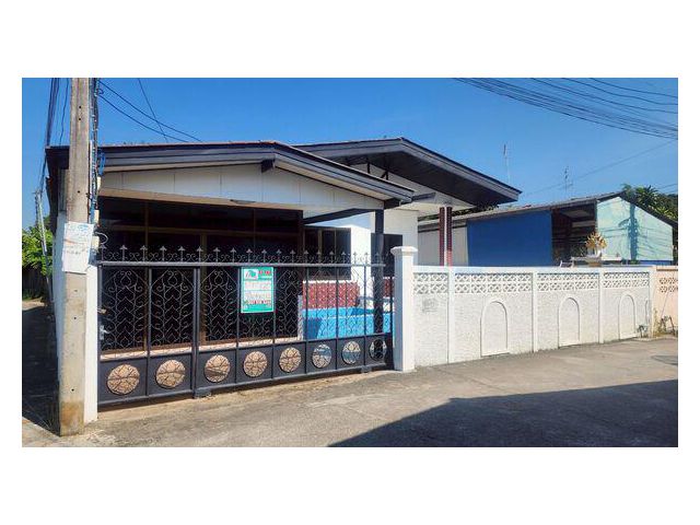 ขายบ้านชั้นเดียวหลังมุมเพิ่งรีโนเวทใหม่ อำเภอเมืองเพชรบุรี