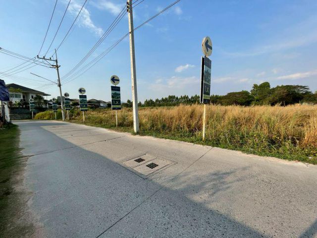 ที่ดินเปล่า 14-0-76.6 ไร่ ถมแล้ว ผังเมืองสีส้ม ตำบลหนองขาม อำเภอศรีราชา จังหวัดชลบุรี