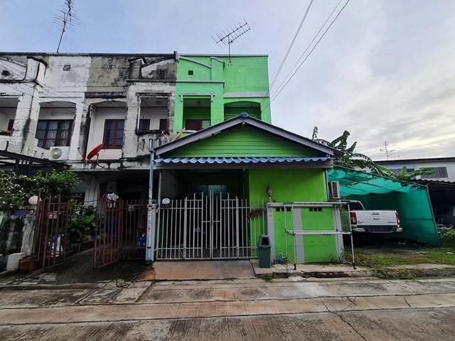 ขายทาวน์เฮ้าส์ หมู่บ้านพิชาดา ถนนบ้านกล้วย-ไทรน้อย นนทบุรี