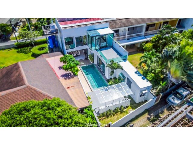 ขายพูลวิลล่าพร้อมตกแต่ง ราไวย์, ภูเก็ต เนื้อที่ 62 ตรง.วา ขาย 14.5 ล้าน