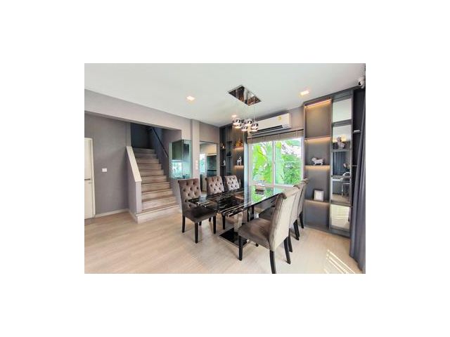 บ้านเดี่ยว Villaggio ศรีนครินทร์ ตำบลบางเมือง อำเภอเมืองสมุทรปราก