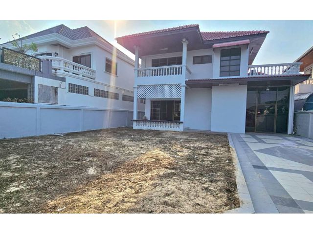 ให้เช่าบ้าน 2 ชั้น 88.1 ตร.ว. ซ.นาคนิวาส 44 ใกล้สวนสาธารณะบึงน้ำ ลาดพร้าว 71