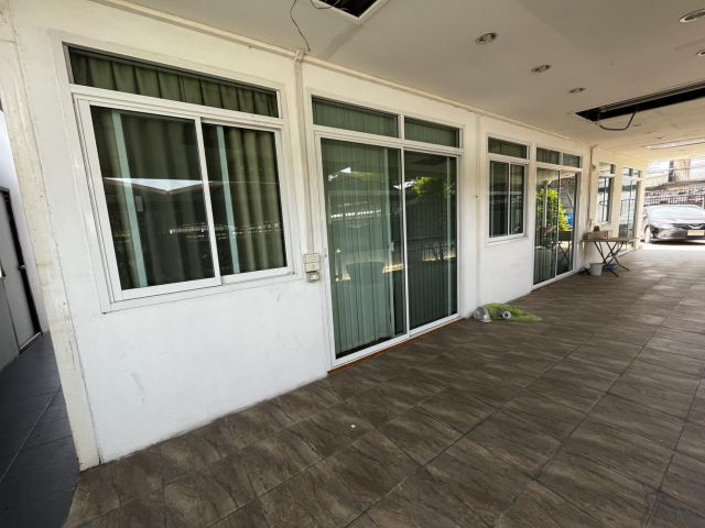 ขายที่ดินพร้อมบ้าน 100 ตรว. พระประแดง ใกล้ BTS ครุใน