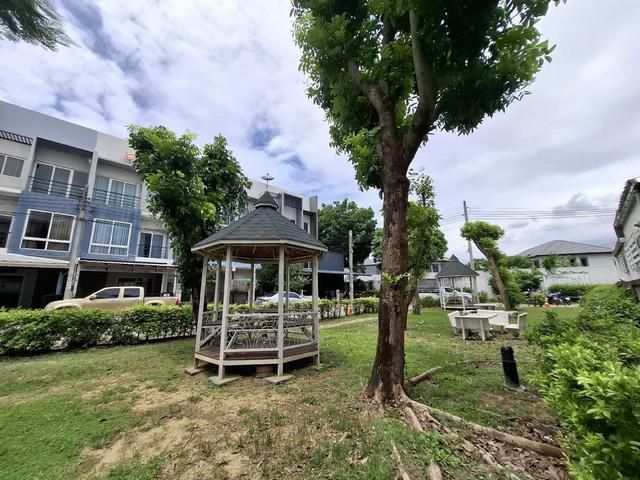 ให้เช่า ทาวน์โฮม3ชั้น 25ตรว.โครงการกรีนิช ติดถนนใหญ่ ถนนรามอินทรา