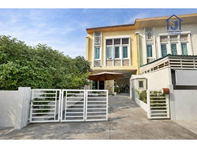 ขายทาวน์โฮม 2 ชั้น หมู่บ้านโกลเด้น ทาวน์ เกษตร-ลาดปลาเค้า ซอยลาดปลาเค้า 72 หลังมุม ใกล้รถไฟฟ้าสายสีชมพู