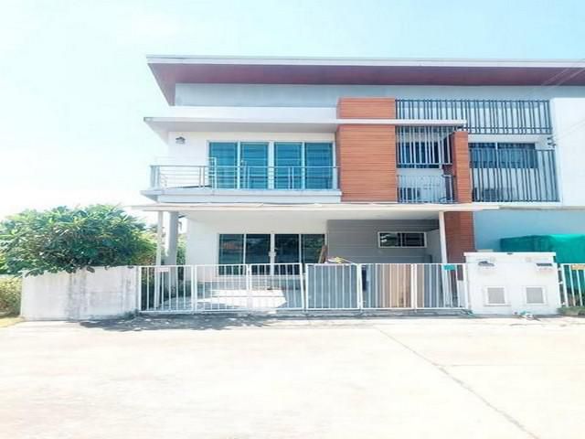 ขายทาวน์เฮ้าส์ 2 ชั้น ย่านซอยมิสทีน โครงการ เนอวานา คลัสเตอร์ รามคำแหง-ราษฏร์พัฒนา ซอยรามคำแหง160 ถนนราษฎร์พัฒนา เขตสะพา