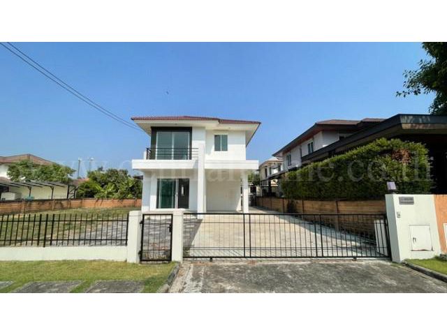 บ้านเดี่ยว ฮาบิเทีย ปัญญาอินทรา 1 หลังใหญ่ พื้นที่ 117 ตร.วา