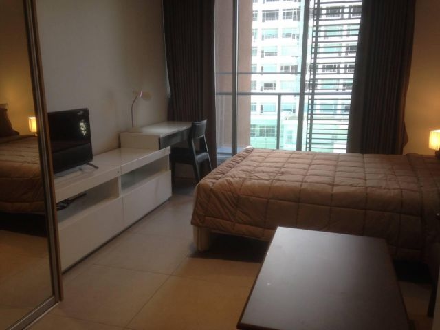 P-118994 คอนโดให้เช่า วิวเมืองสวยจาก The Loft Ekkamai! ห้องสตูดิโอขนาด 28 ตร.ม. ชั้น 14 พร้อมเข้าอยู่! ราคาเช่าเพียง 16,