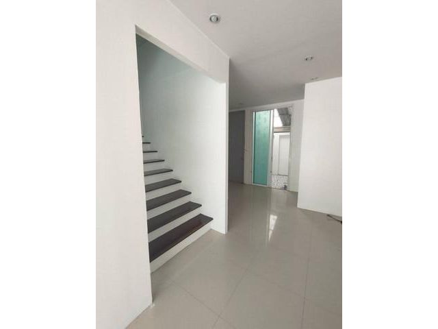 ให้เช่าทาวน์โฮม4ชั้น300ตร.ม.ย่านรามอินทราใกล้แฟชั่นไอแลนส์MRT