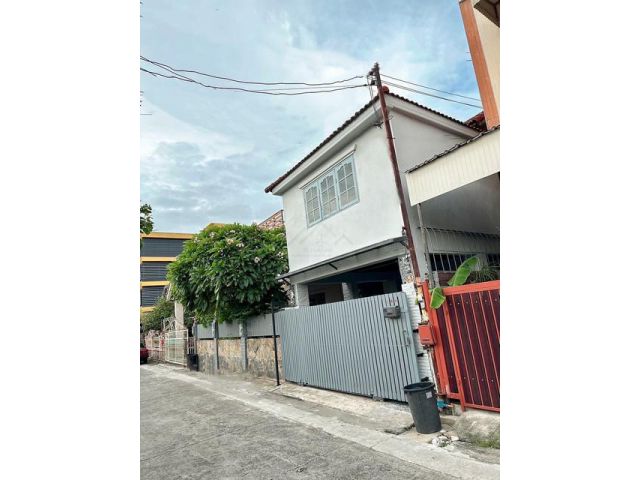 ให้เช่าบ้านเดี่ยวหรู 2 ชั้น 5 นอน สุทธิสาร–ลาดพร้าว 64 เฟอร์พร้อม