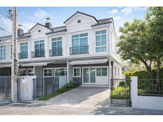 อินดี้ 4 บางนา กม.7 ทาวน์เฮาส์สวยเฟอร์ครบ