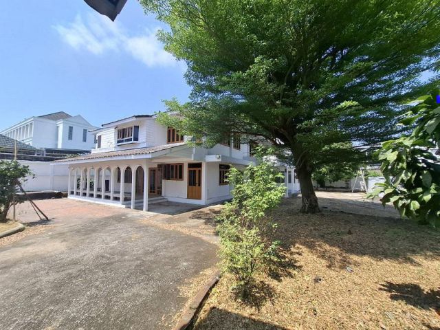 ขายบ้านเดี่ยว 2 ชั้น ใกล้ โรงเรียนยอแซฟ บ้าน 2 ชั้น 271 วา  ซ.หมอศรี ใกล้ถนนเพชรเกษม 250 ม. ต.ท่าข้าม อ.สามพราน จ.นครปฐม