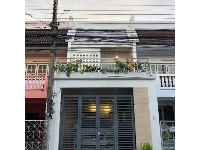 ให้เช่า ทาวน์เฮ้าส์ 2 ชั้น หมู่บ้าน คลองจั่นวิลล่า 2 ซอยนวมินทร์1