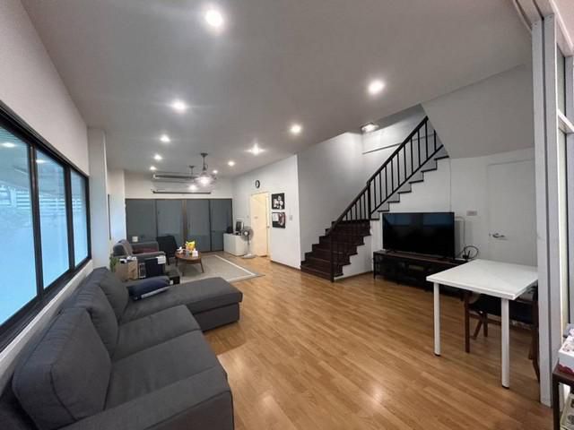 ให้เช่า ทาวน์โฮม 3 ชั้น หมู่บ้านศรีวรา ทาวน์อินทาวน์ ซอยลาดพร้าว94 ให้เช่าบ้านเปล่าไม่รวมเฟอร์นิเจอร์