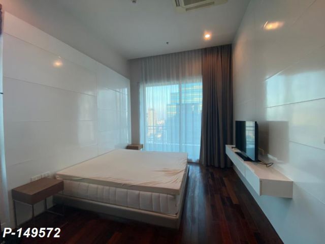 P-149572 วิวเมืองพาโนรามา! เซอร์เคิล คอนโดฯ 3 ห้องนอน ใกล้ MRT (23.5M) Line Id @easythaihome 085-592-2897