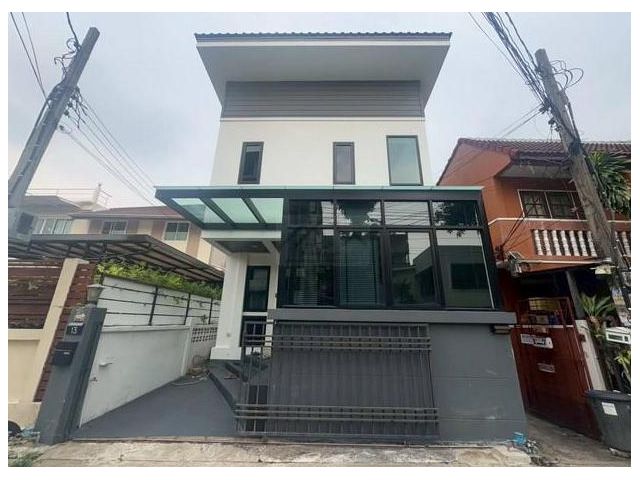 ให้เช่าบ้านเดี่ยว 2 ชั้น 4 ห้องนอน ซอยโชคชัย 4 ซอย 39