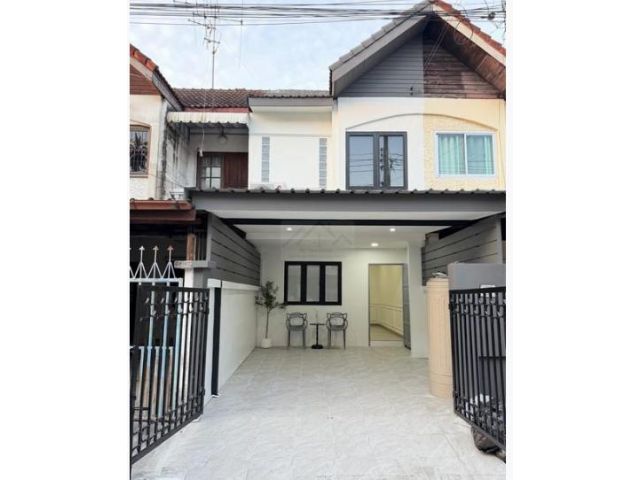 ขายทาวน์โฮม 2 ชั้น หมู่บ้านเลิศอุบล โชคชัย 4 ซอย 22