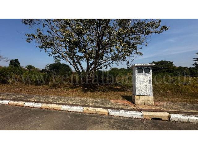 ที่ดินเปล่า ถมแล้ว 106.7 ตร.วา หมู่บ้าน การ์เด้นลากูน่า ติดถนนเมน