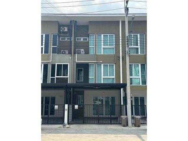 ให้เช่าทาวโฮมโครงการเบล็สทาวน์ ศรีสมาน-ติวานนท์ เข้าออกได้ทั้งสอง